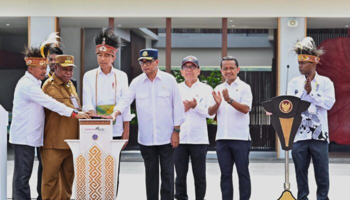 Presiden Joko Widodo Resmikan Bandara Siboru dan Nabire Baru di Papua