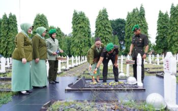 Peringati HUT Ke-73 Penerangan TNI AD, Pendam II/Swj Ziarah di TMP Siguntang