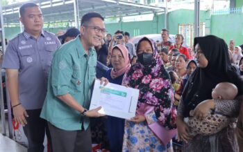 Pj Walikota Palembang Tinjau Layanan Jemput Bola Dokumen Kependudukan Bagi Warga 