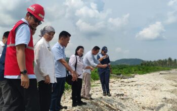 PLN Nusantara Power UP Sebalang Bersama DLHK Provinsi Lampung Mencari Sumber Pencemaran Air Laut