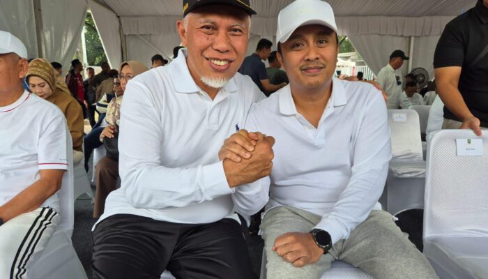 Gubernur dan Wakil Gubernur Sumbar Terpilih, Kompak Gunakan Pakaian Warna Putih Saat Mengikuti Gladi Kotor di Monas