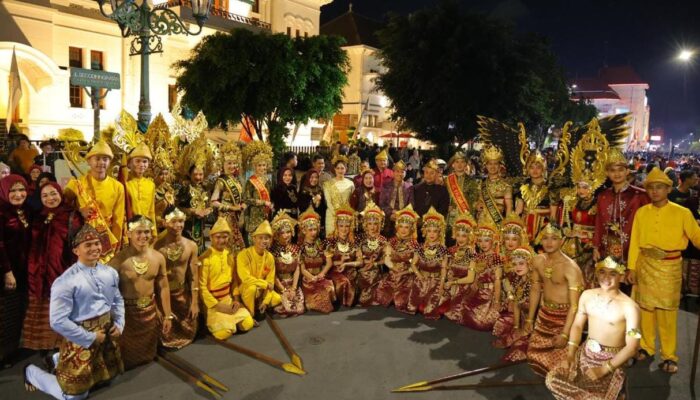 Kemegahan Budaya Palembang Memukau Malioboro dalam Parade JKPI 2025
