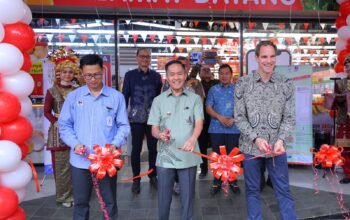Ratu Dewa Resmikan Gerai Super Indo ke-5 di Palembang, Dorong Ekonomi dan Serap Tenaga Kerja