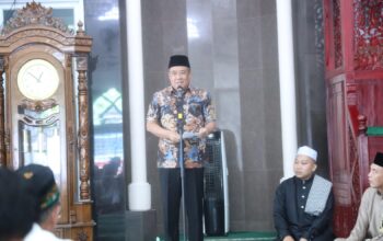 Masjid sebagai Pondasi Moral, Wagub Cik Ujang Dorong Jamaah Perkuat Fungsi Sosial