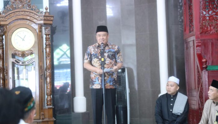Masjid sebagai Pondasi Moral, Wagub Cik Ujang Dorong Jamaah Perkuat Fungsi Sosial