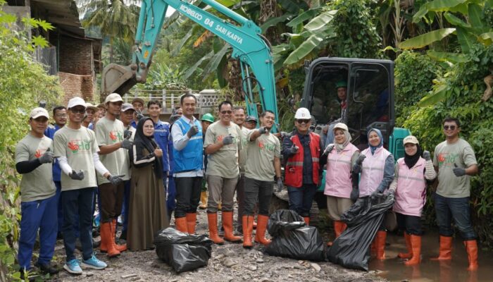 Tanggap Bencana Dini, PLN NP UP Sebalang Keruk Sedimentasi Sungai, Lindungi Dua Dusun dari Ancaman Banjir