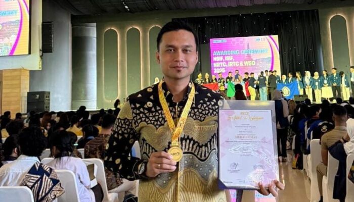 Angkat Budaya Palembang, Guru MAN 3 Raih Medali Emas di Kompetisi Riset Nasional