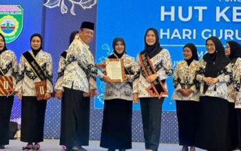 Dukung Mutu Pendidikan, Heni Pertiwi Resmi Jadi Ibunda Guru Muara Enim