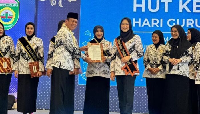 Dukung Mutu Pendidikan, Heni Pertiwi Resmi Jadi Ibunda Guru Muara Enim