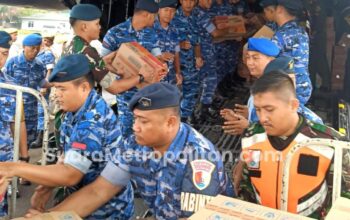 Lanud SMH Terbangkan 14 Ton Bantuan Kemanusiaan untuk Korban Banjir Bandang di Aceh, Sumut, dan Sumbar
