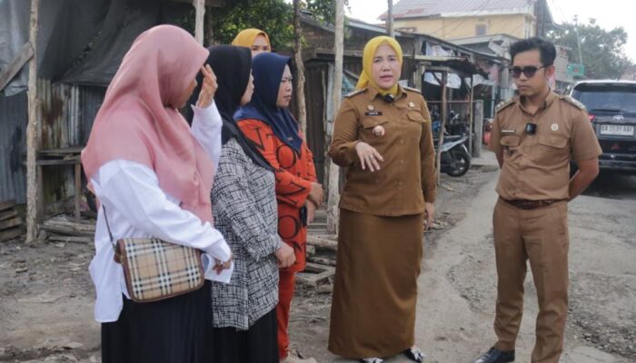Pemkot Palembang Tindaklanjuti Laporan Jalan Rusak di KH Azhari Kecamatan SU II 
