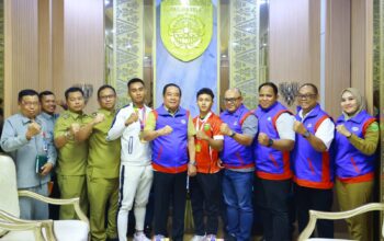 Cik Ujang Motivasi Atlet Sambo Sumsel Tingkatkan Prestasi