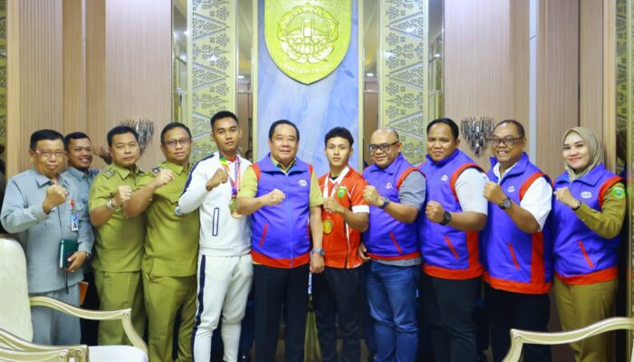 Cik Ujang Motivasi Atlet Sambo Sumsel Tingkatkan Prestasi