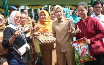 Wabup Widia Ningsih Buka Operasi Pasar Murah, Pemkab Lahat Hadirkan Sembako Subsidi untuk Warga