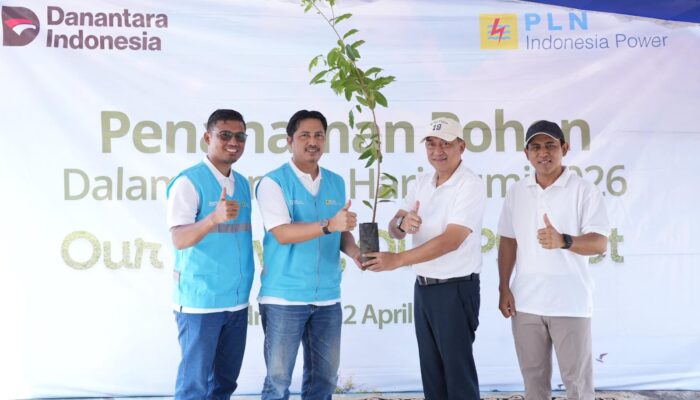 PLN Indonesia Power Keramasan Gelar Aksi Tanam Pohon di Hari Bumi 2026