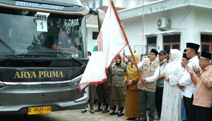 Wabup Banyuasin Lepas 175 CJH Menuju Tanah Suci