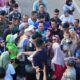 Ratu Dewa Tinjau CFD, Warga dan Wisatawan Padati Jembatan Ampera