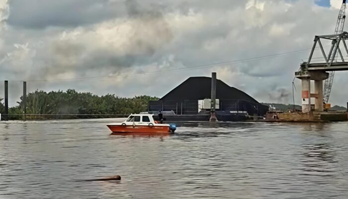 Pembatasan Lalu Lintas Sungai Lalan: Jangan Cuma Ukur Tongkang, Ukur Juga “Main Belakangnya”