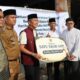 Ratu Dewa Serahkan Sapi Kurban Presiden Prabowo ke Warga Satu Ulu