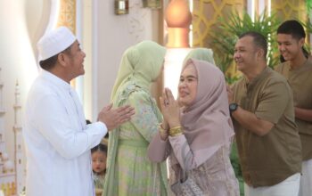 Herman Deru Buka Pintu Griya Agung, Masyarakat Rasakan Iduladha Tanpa Sekat