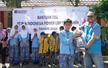 Wujud Kepedulian Pendidikan, PLN Indonesia Power UBP Teluk Sirih Salurkan Bantuan Fasilitas Senilai Rp 45 Juta ke SDN 10 Koto