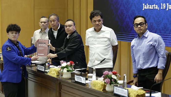 DPR Desak Pemerintah Buka Skema Harga BBM di Tengah Gejolak Energi Global