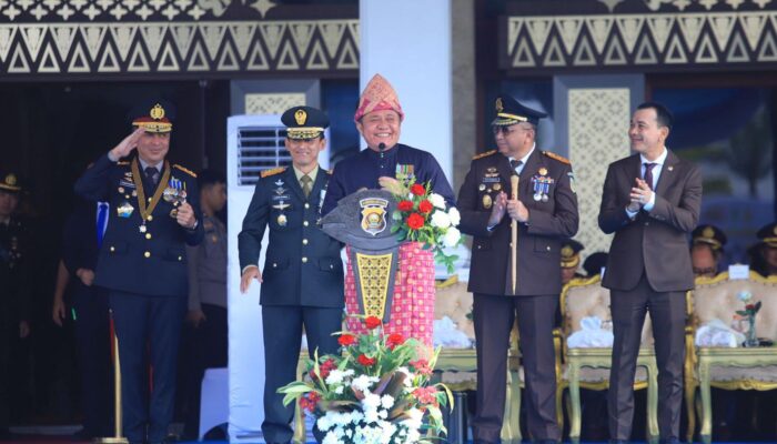 Pimpin Upacara Hari Bhayangkara ke-80, Herman Deru: Polri Kian Besar Tanggung Jawabnya
