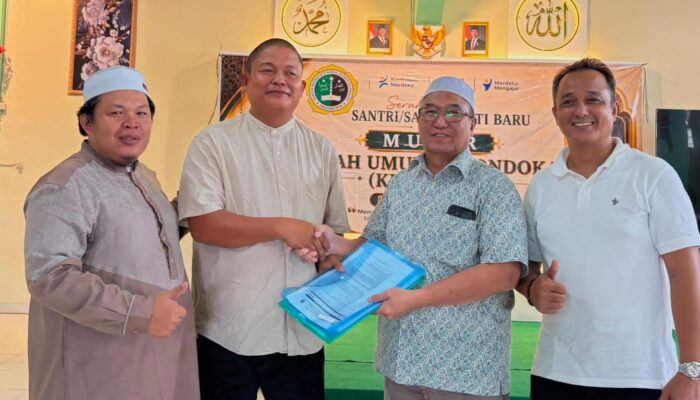 53 Santri Baru Resmi Diserahkan ke Ponpes Nurul Qomar Palembang