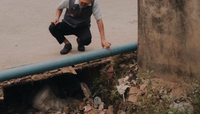 Hadapi Musim Hujan, Ratu Dewa Cek Drainase dan Kolam Retensi Palembang